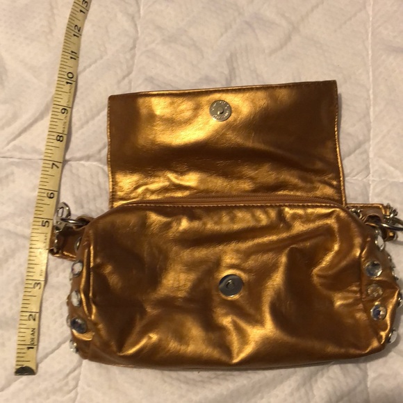 Golden patent leather New purse. - Picture 5 of 11